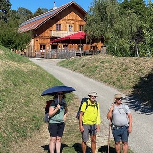 vor der Schwarzalm am Weg hinunter nach Krems