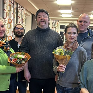 Dank an die Referentinnen Heidemarie Staflinger (li) und Michaela Mayer (re) - Gruppenfoto mit dem Vorbereitungsteam