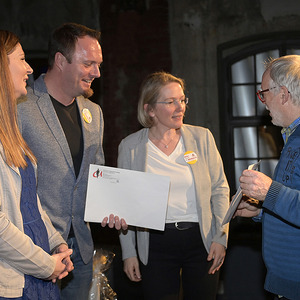 Gratulationen von Kolleg:innen aus anderen Treffpunkten