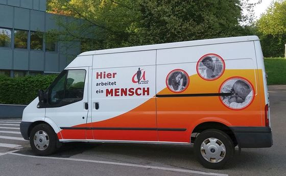 'Hier arbeitet ein Mensch' Kampagnen-Bus