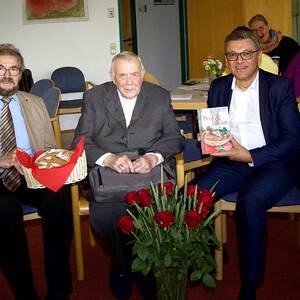 Gruppenfoto mit Helmut Wagner und Franz Molterer